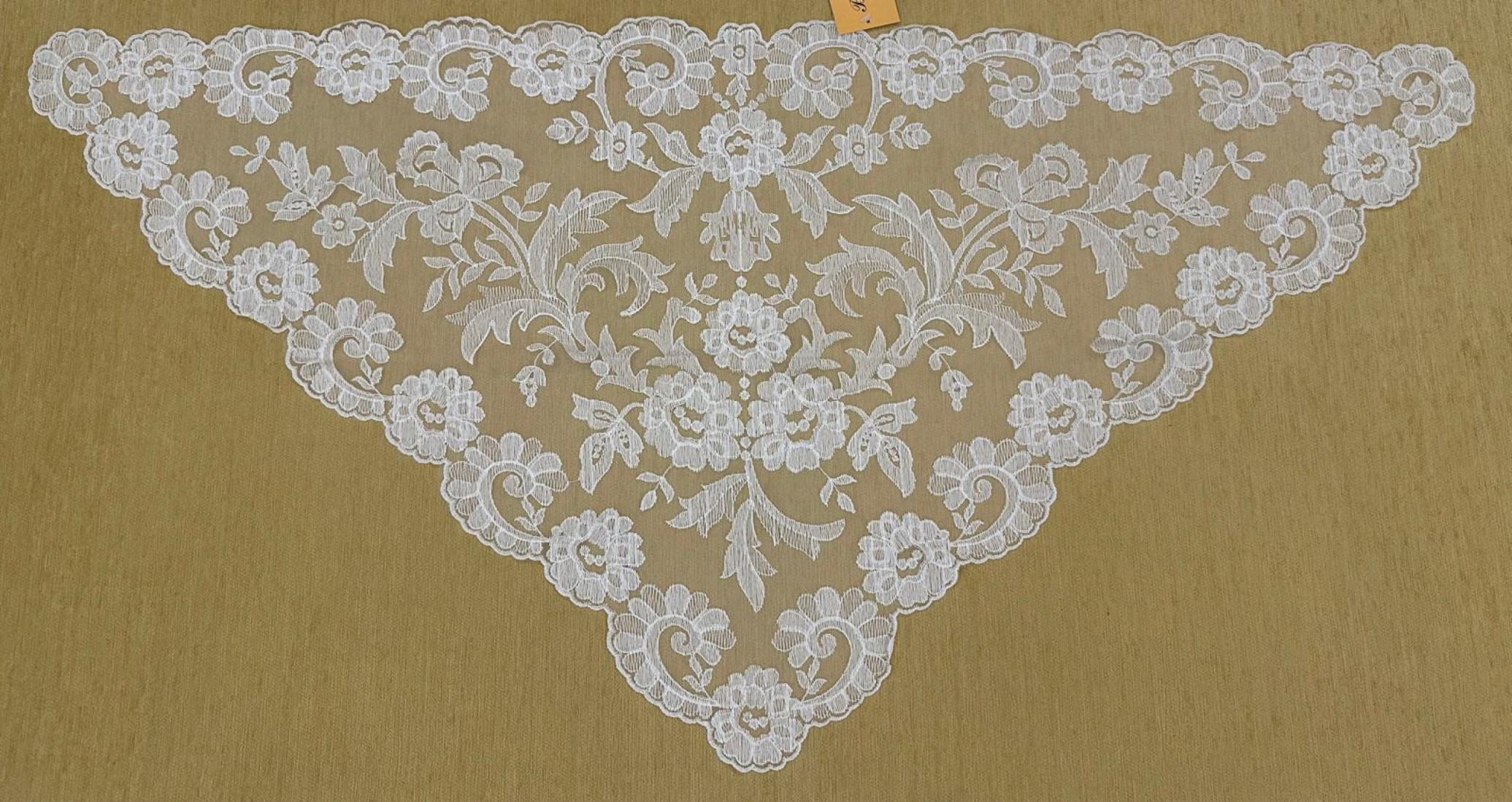 Mantilla triangular 60*120