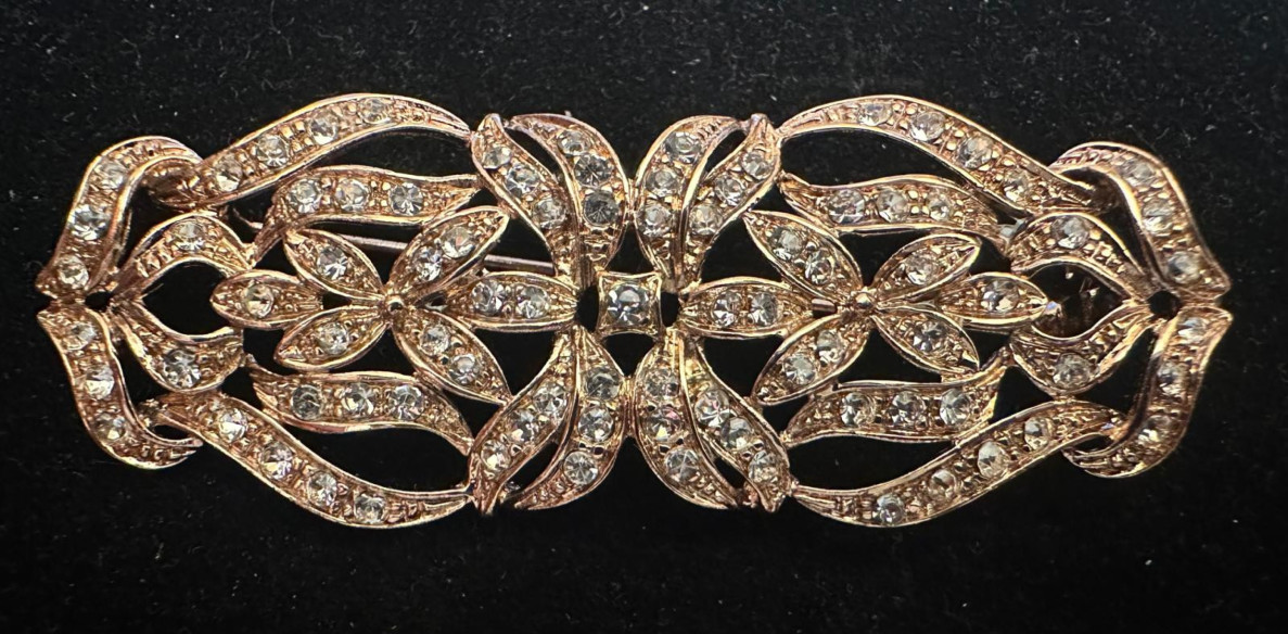 Broche mantilla rodio