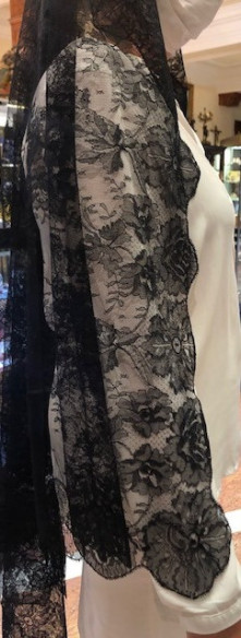 Mantilla chantilly máquina 100*220