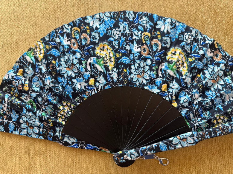 Abanico batik seda