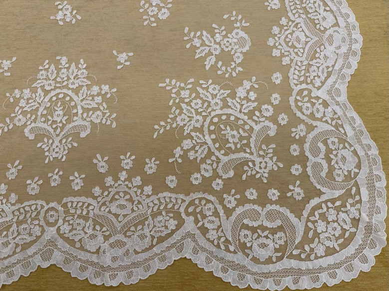 Mantilla mano 130*230