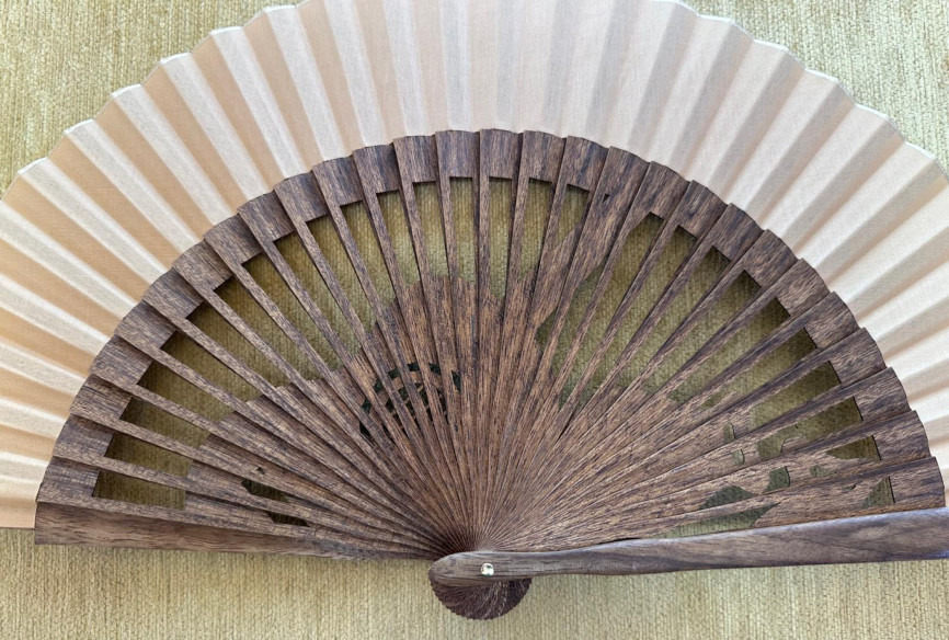 Abanico castañuelas y guitarra