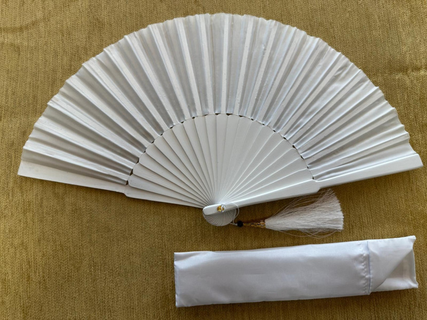 Abanico seda liso con funda