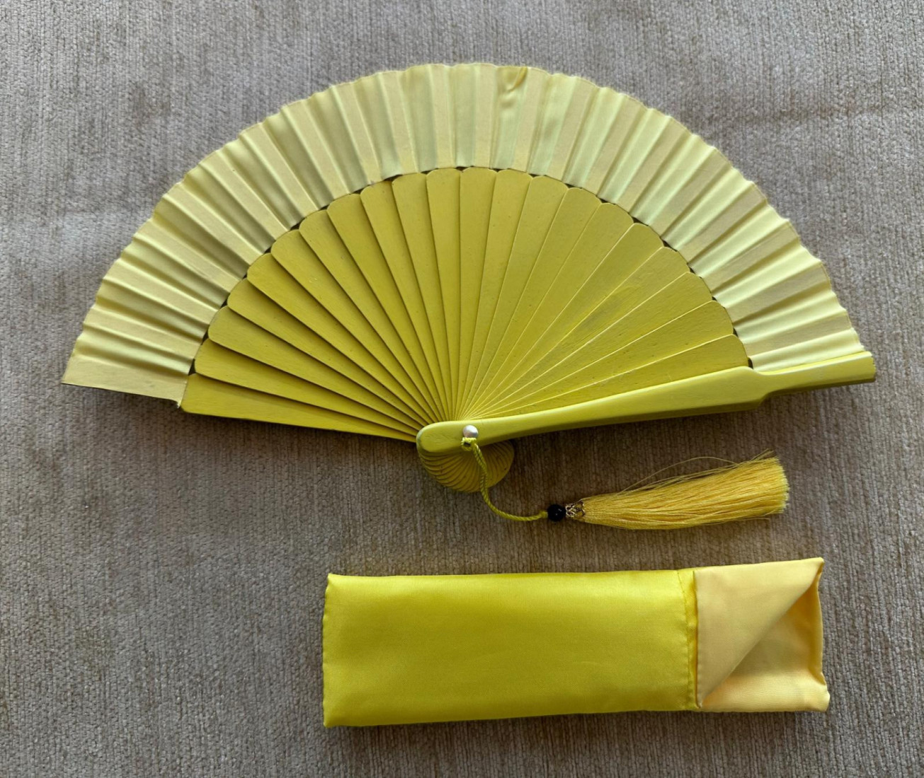 Abanico mini seda liso con funda
