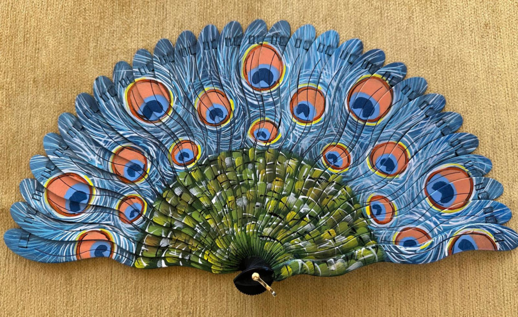 Abanico baraja pavo real