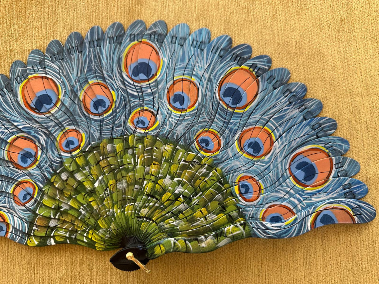 Abanico baraja pavo real