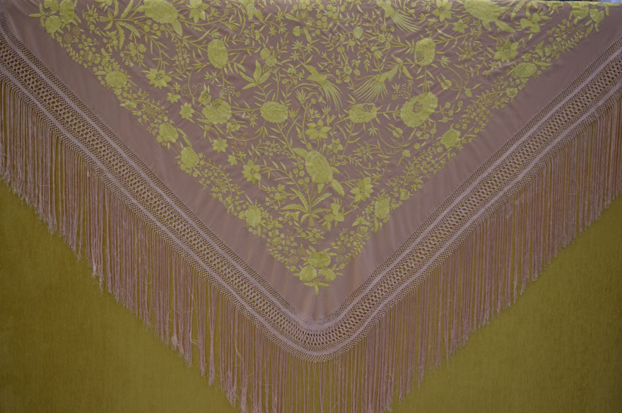Mantón crespón mano 145cm