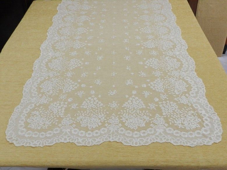 Mantilla bordada a mano en seda 120*240