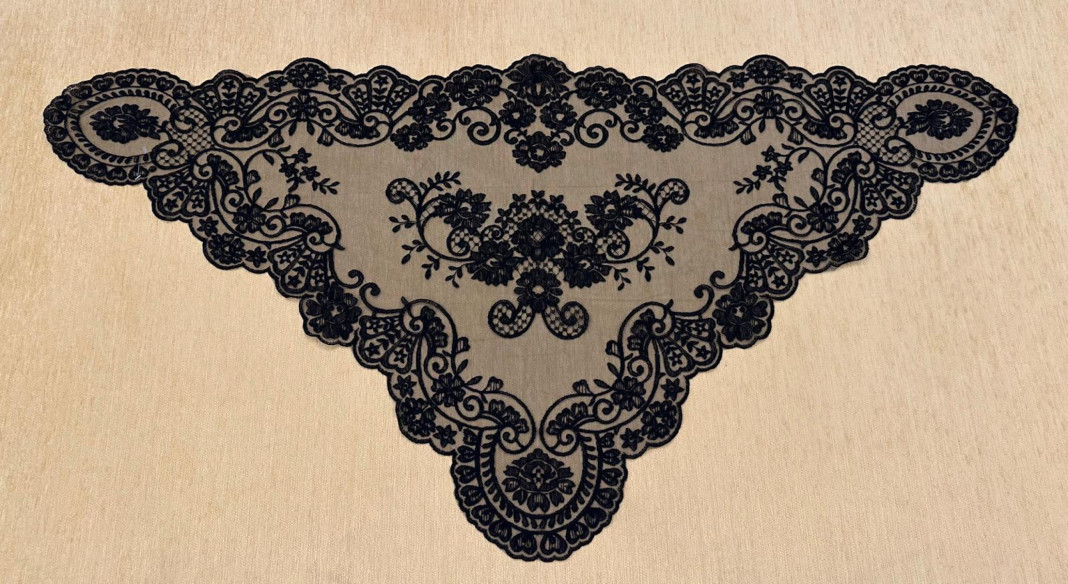 Mantilla triangular 60*120