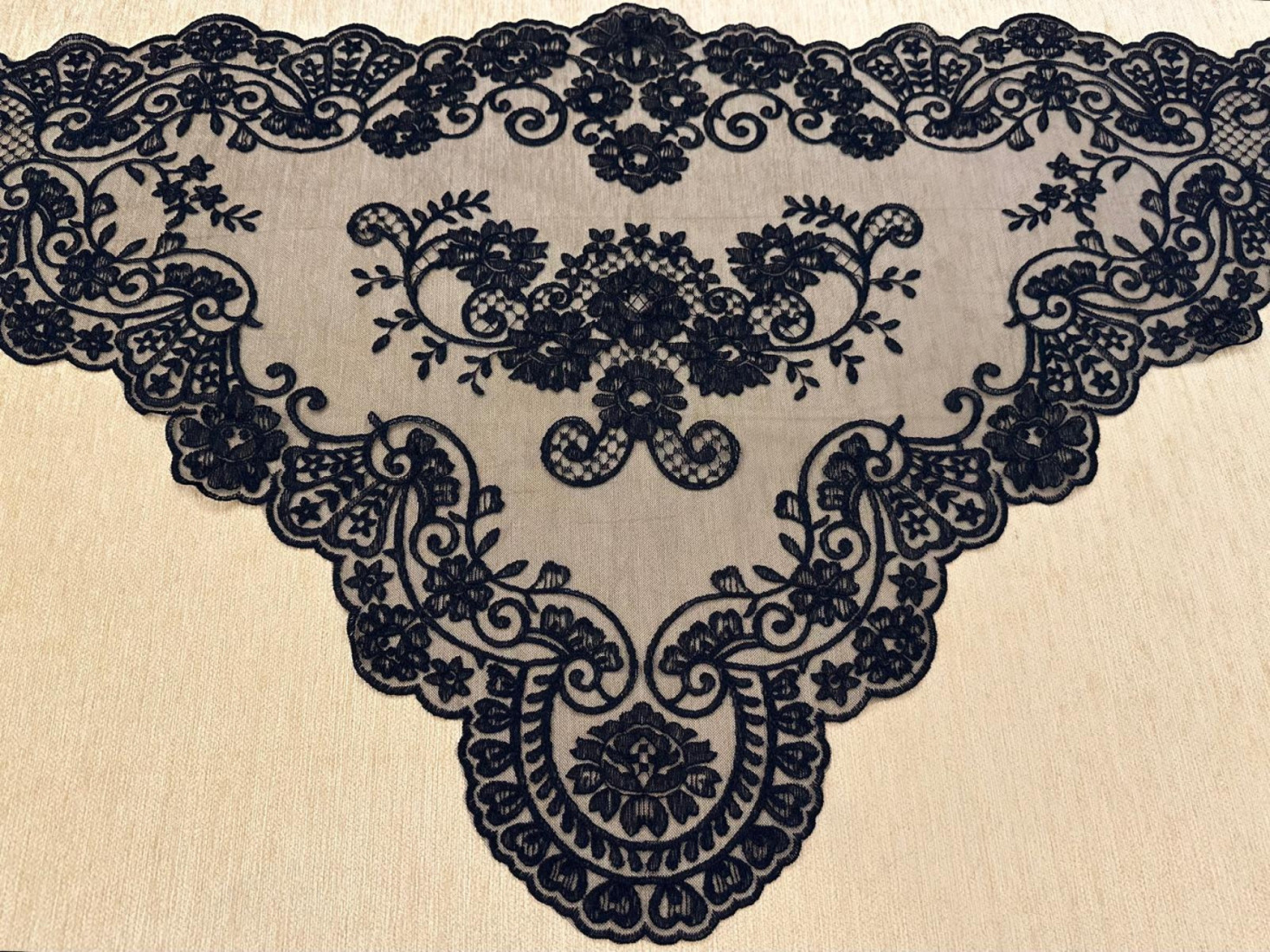 Mantilla triangular 60*120