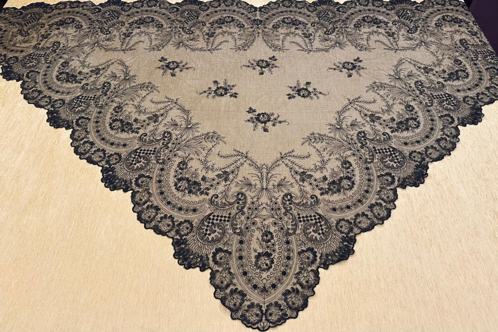 Mantilla máquina infanta 130*280