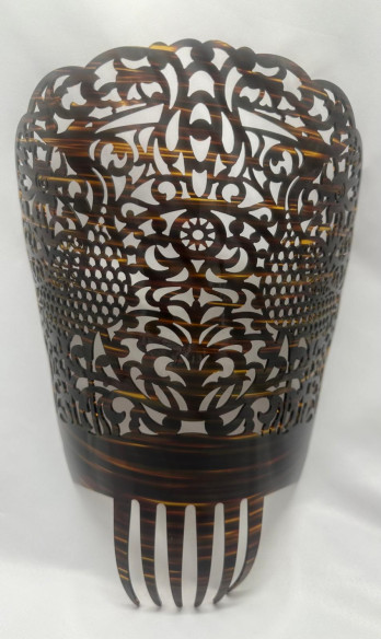 Peina mantilla concha 22cm