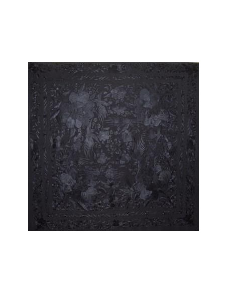 Mantón bordado a mano en seda 140 cm