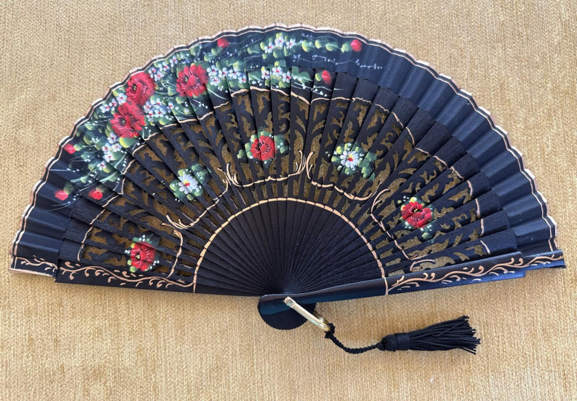 Abanico bolso calado flores