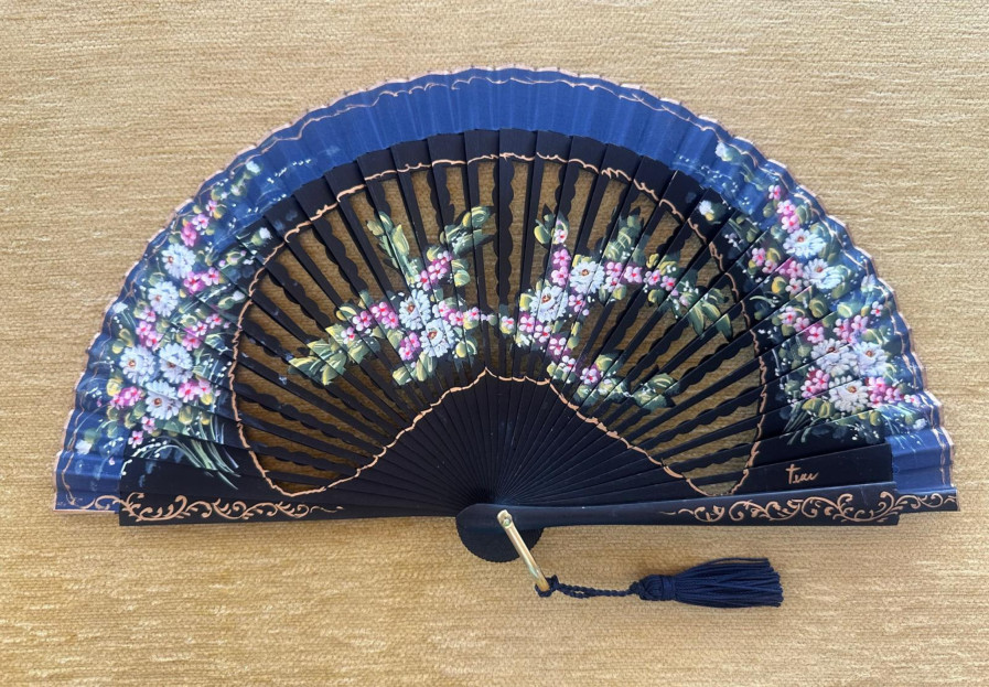 Abanico bolso calado flores