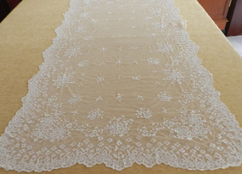 Mantilla mano mediana