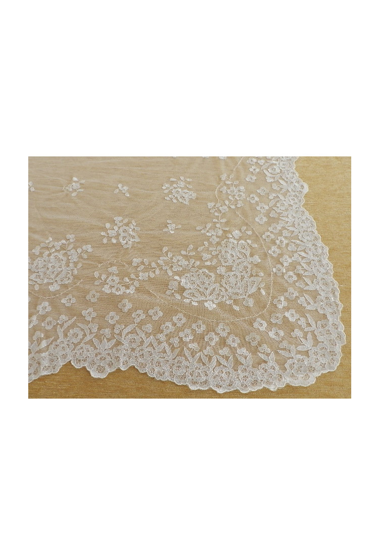 Mantilla mano mediana