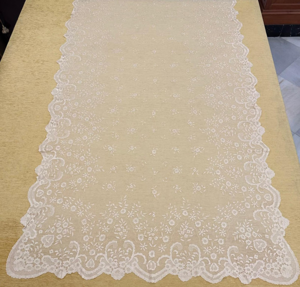 Mantilla mano seda 120*250