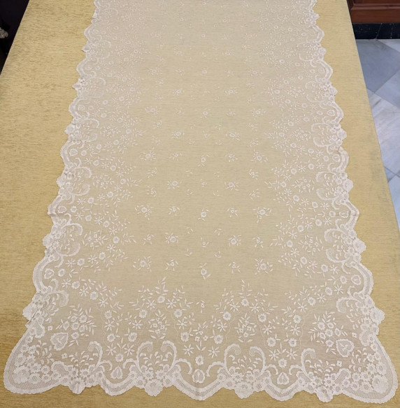 Mantilla mano seda 120*250