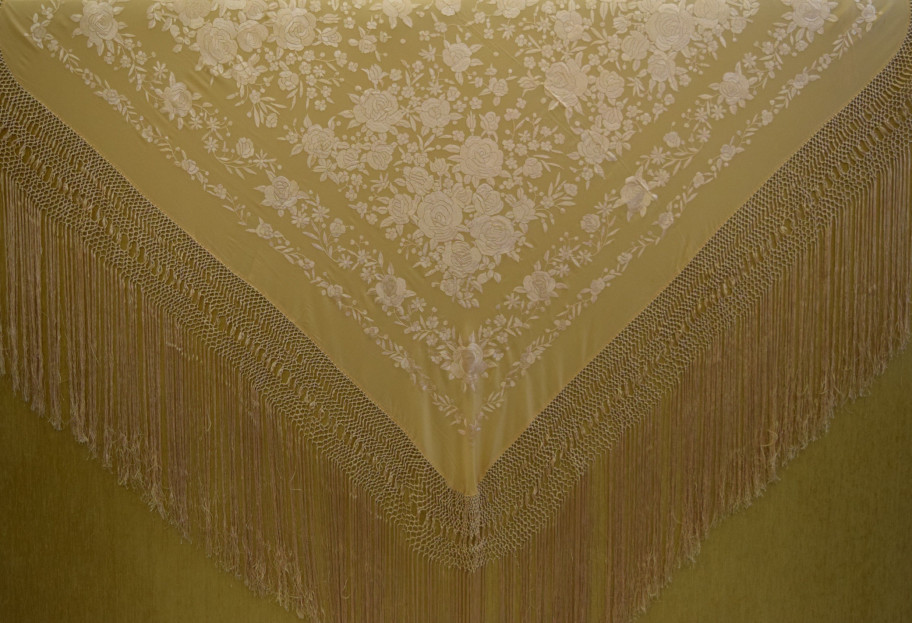 Mantón mano seda 140cm