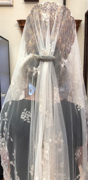 Mantilla infanta mano seda