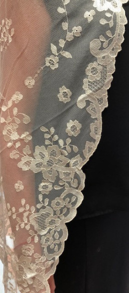 Mantilla infanta mano seda