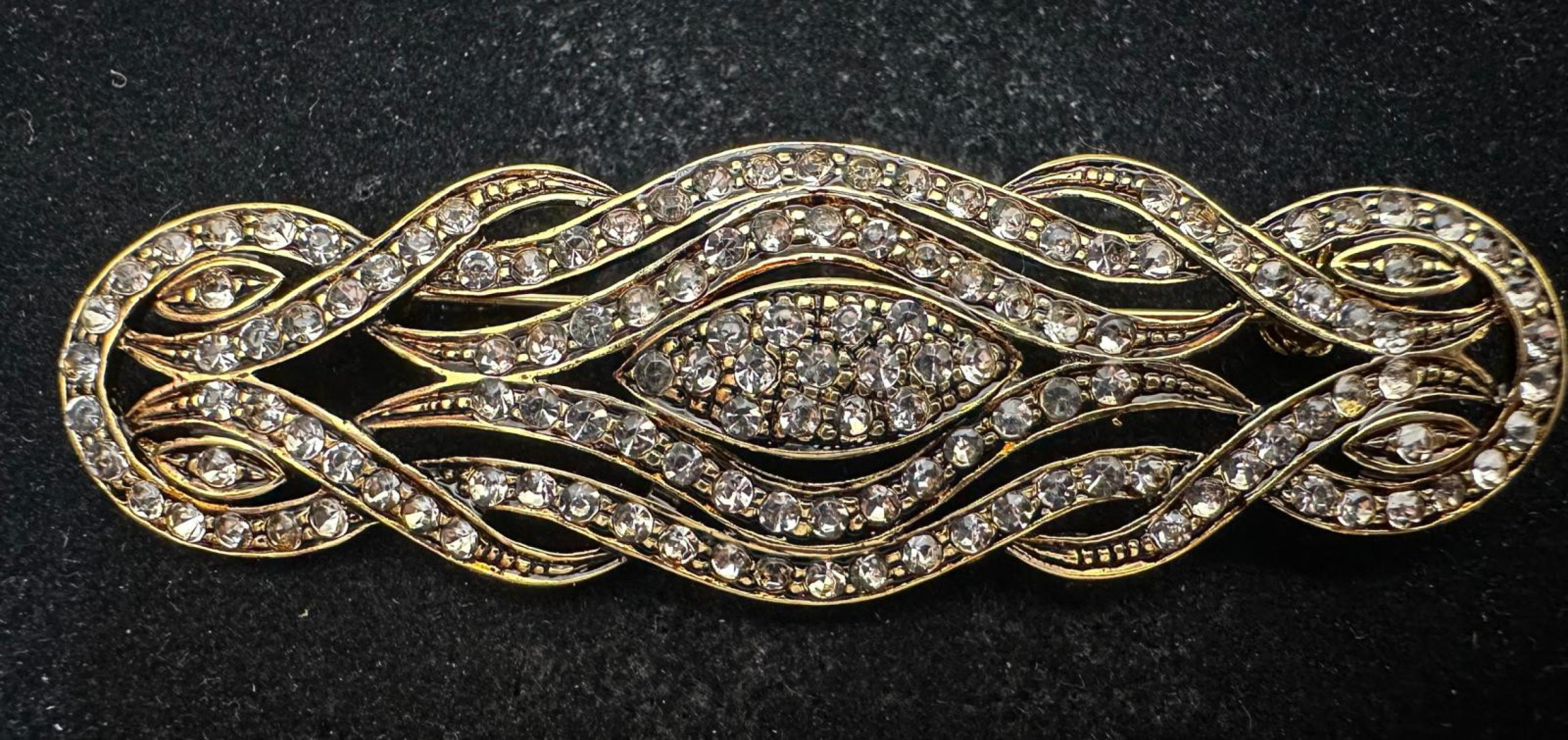 Broche mantilla rodio