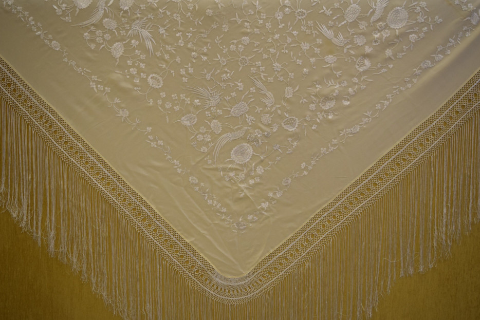 Mantón mano crespón 140cm