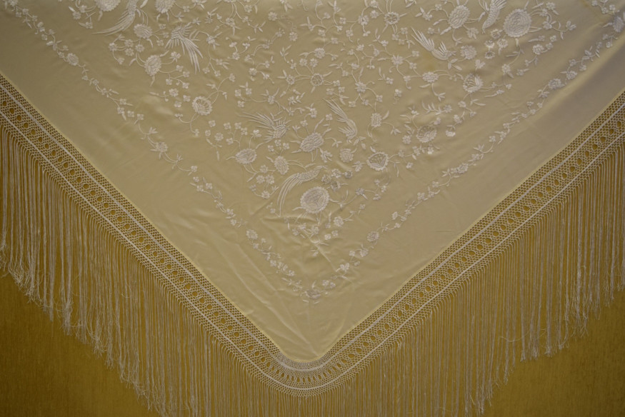 Mantón mano crespón 140cm