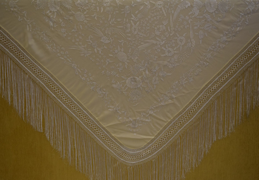 Mantón mano crespón 150cm