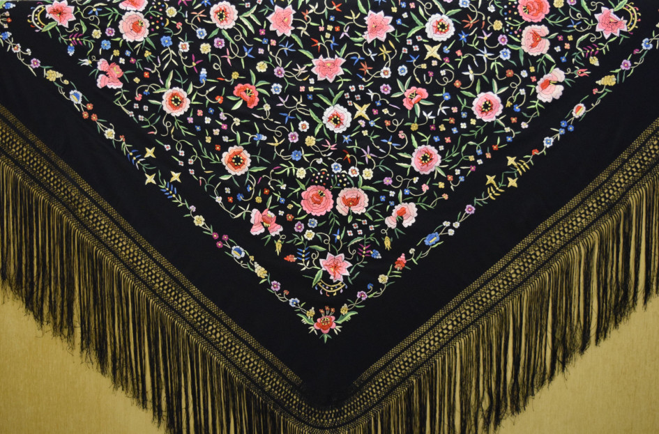 Mantón mano crespón 155cm