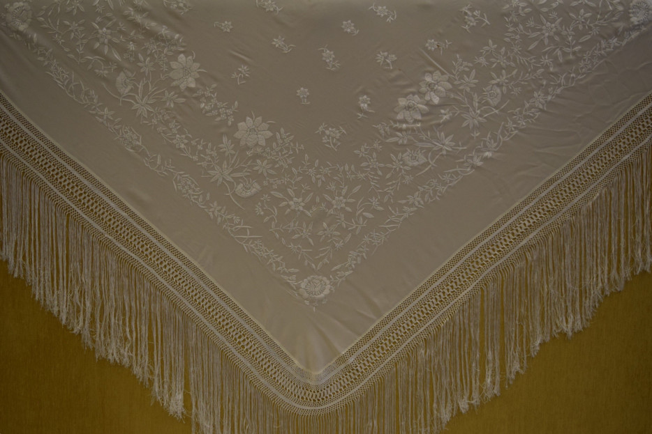 Mantón mano crespón 150cm