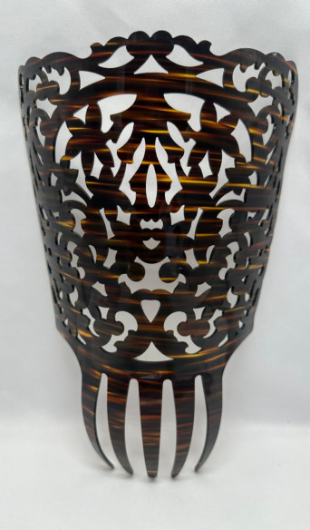 Peina mantilla concha 17cm
