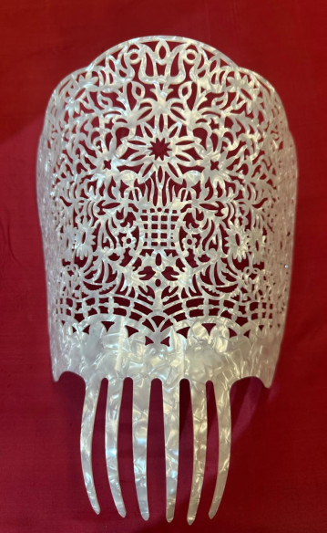 Peina mantilla nácar 20cm