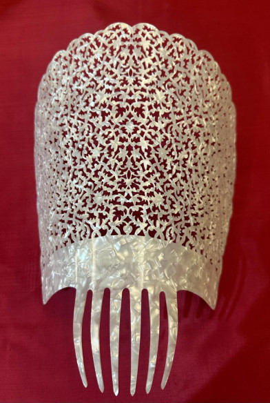 Peina mantilla nácar 20cm