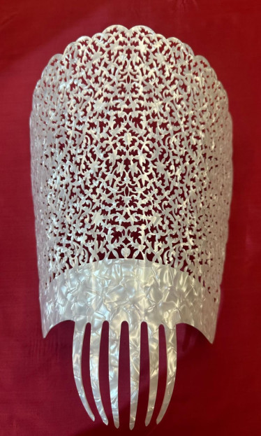 Peina mantilla nácar 23cm
