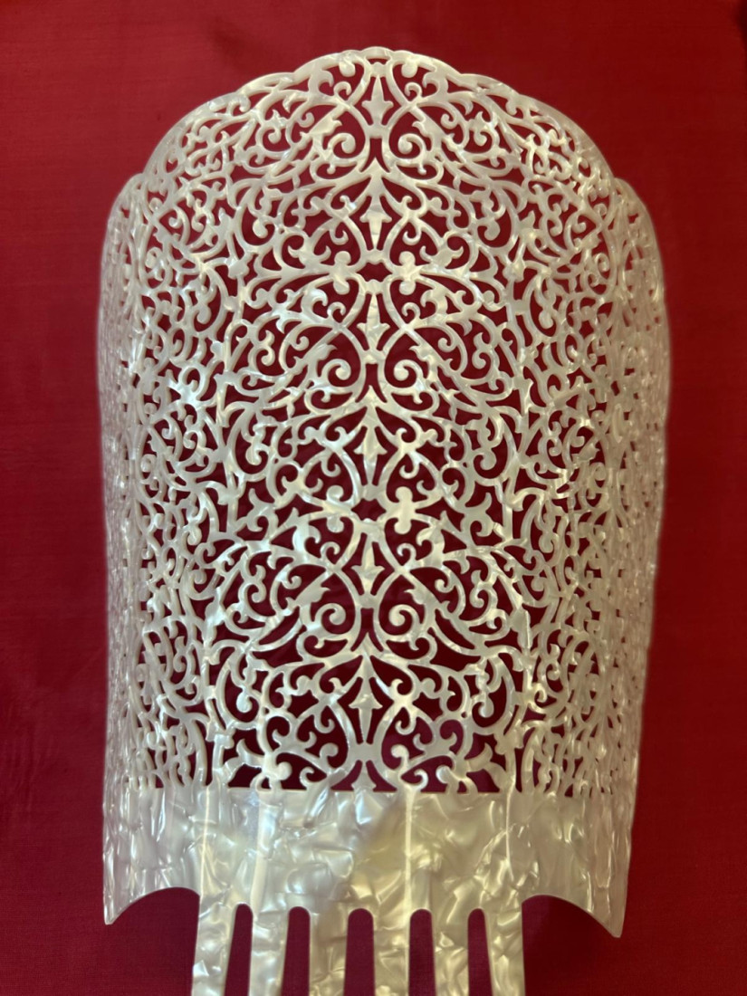 Peina mantilla nácar 21cm
