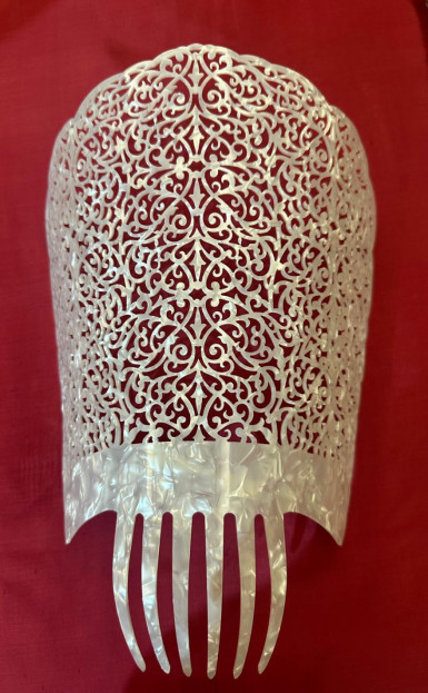 Peina mantilla nácar 22cm