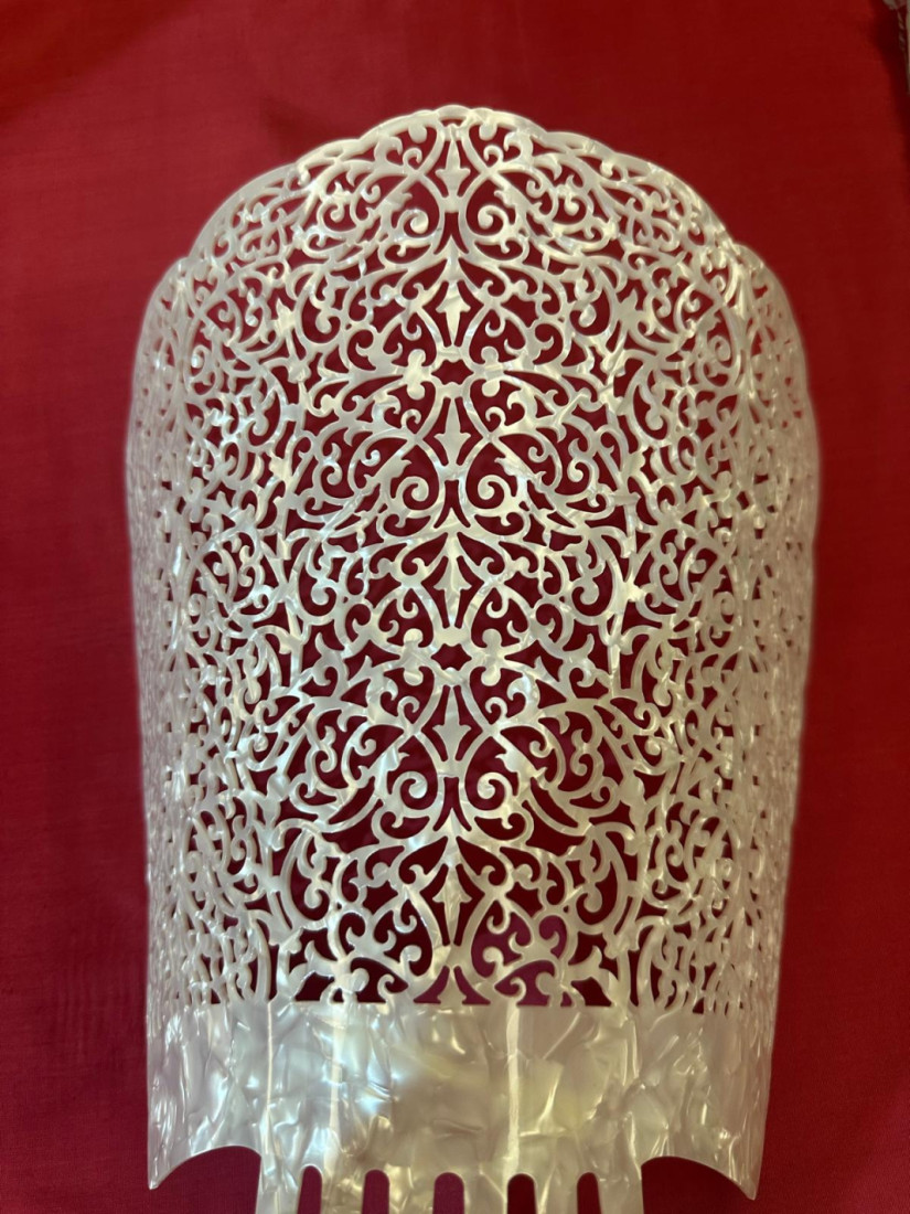 Peina mantilla nácar 22cm