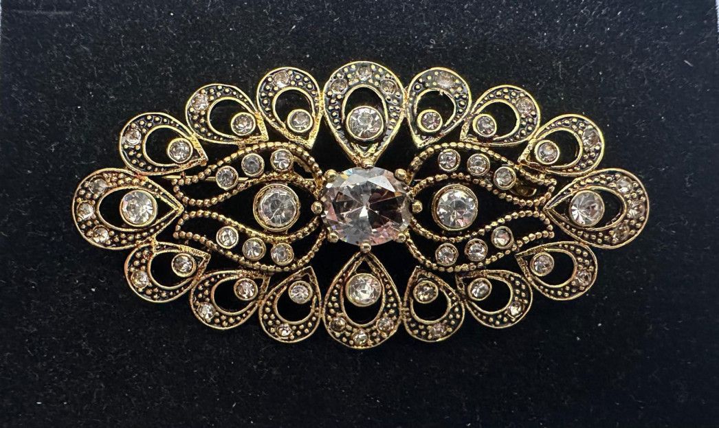 Broche mantilla rodio