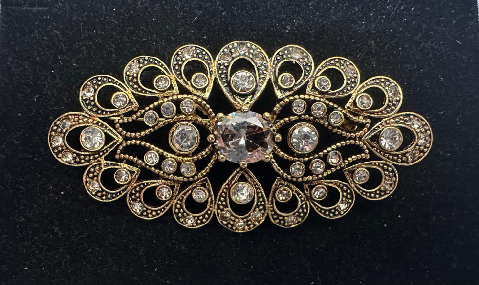 Broche mantilla rodio