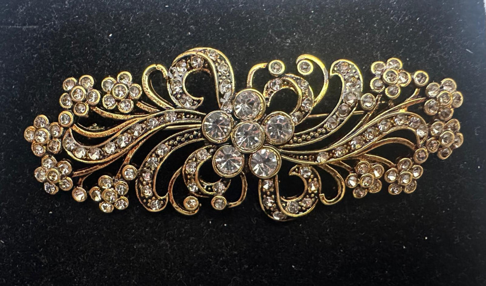 Broche mantilla rodio