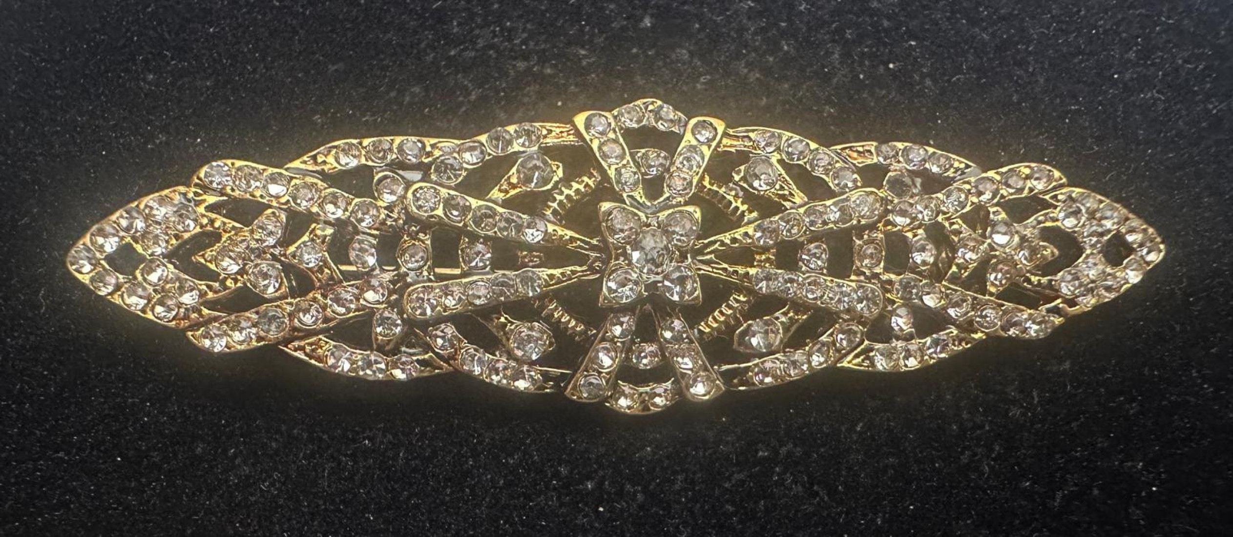 Broche mantilla rodio
