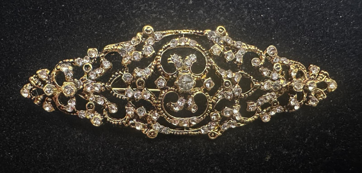 Broche mantilla rodio
