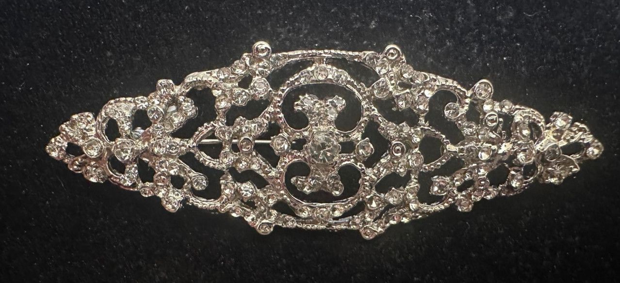 Broche mantilla rodio