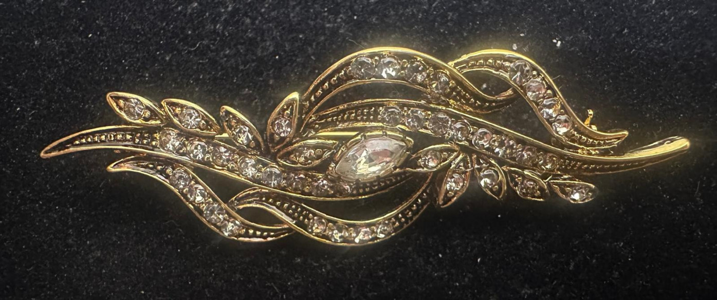 Broche mantilla rodio