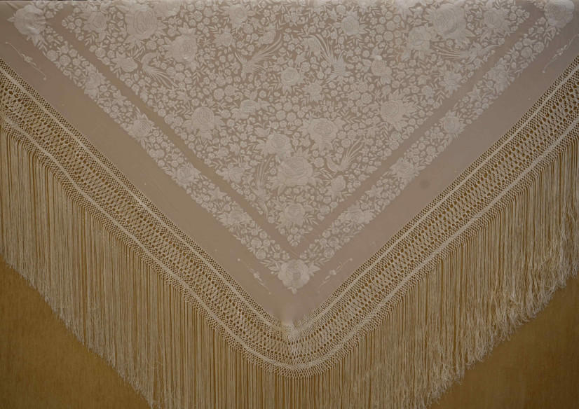 Mantón mano seda 145cm