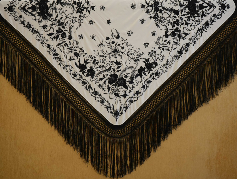 Mantón máquina isabelino 150cm