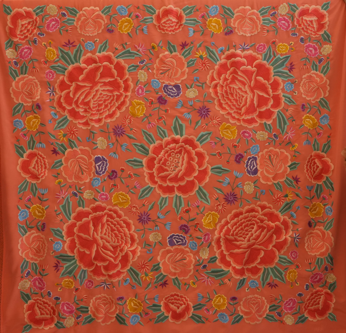 Mantón bordado a máquina 150cm