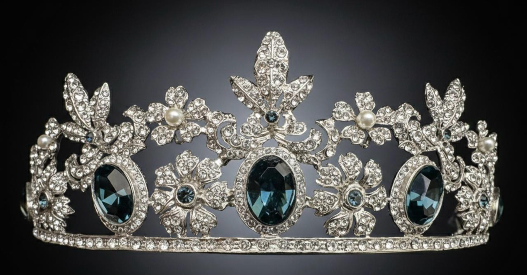 Tiara zafiros plata